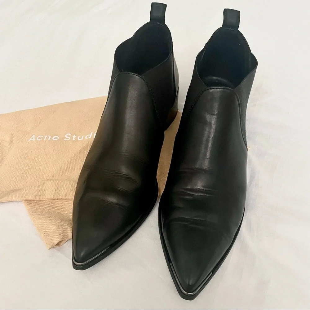 Acne Studios Size 40 Jenny Black Pointed Toe Low Ankle Chelsea Bootie/Boots - Picture 2 of 12